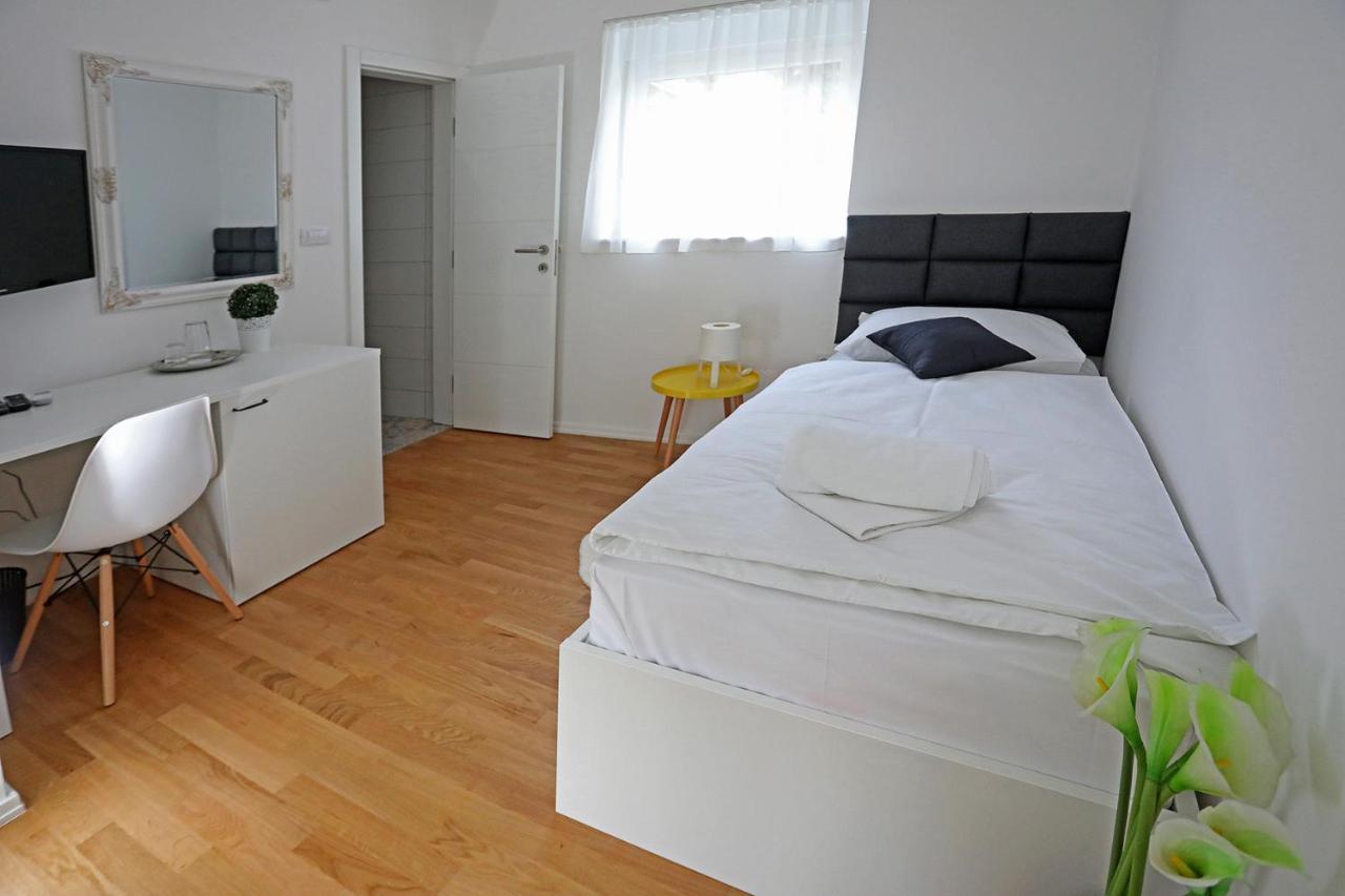 Home Apartmani I Sobe Osijek Exterior photo