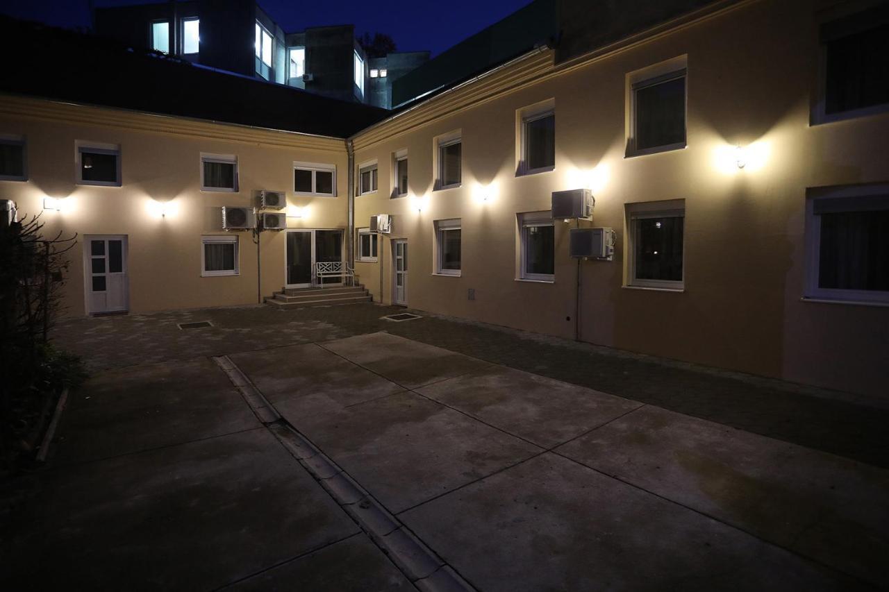 Home Apartmani I Sobe Osijek Exterior photo