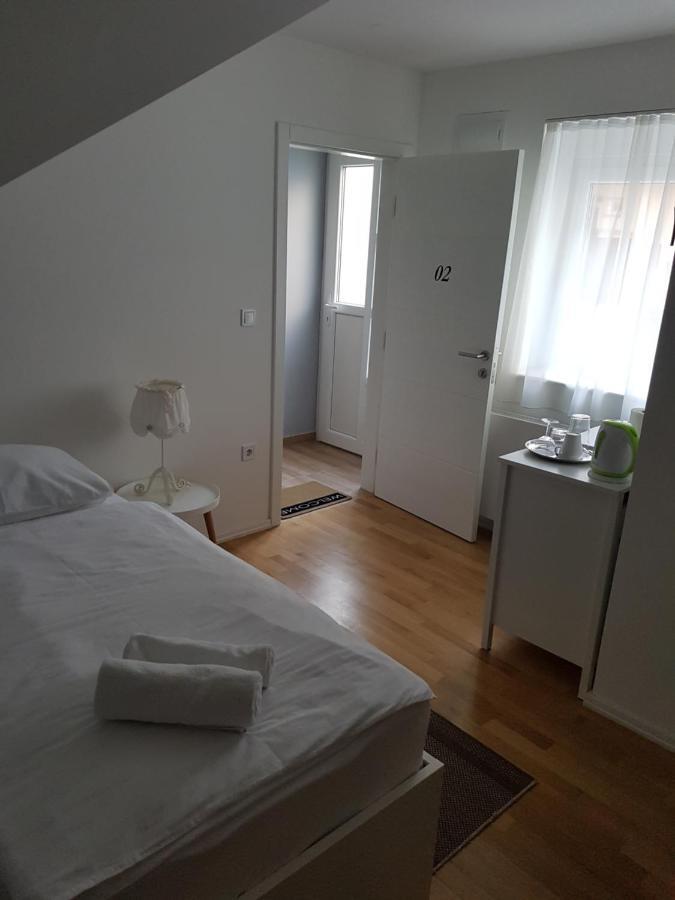 Home Apartmani I Sobe Osijek Exterior photo